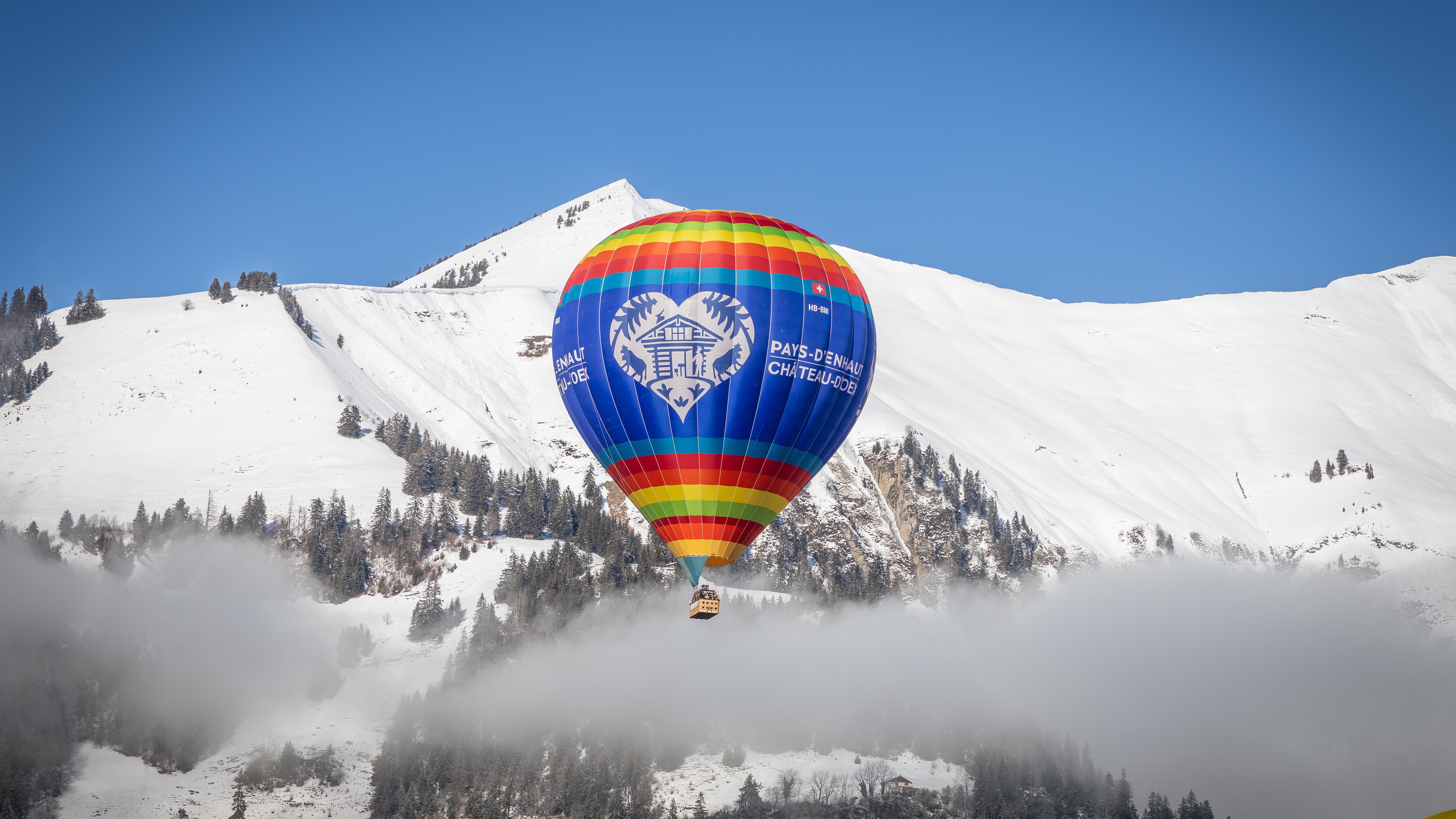 ici, le ballon <br>c'est toute l'année !